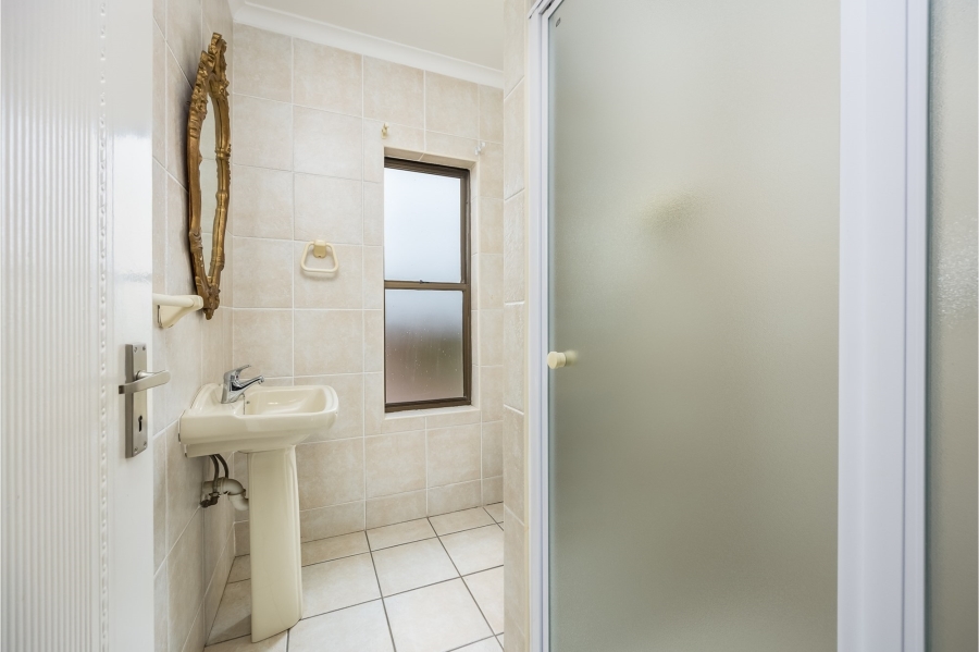 9 Bedroom Property for Sale in Vierlanden Western Cape